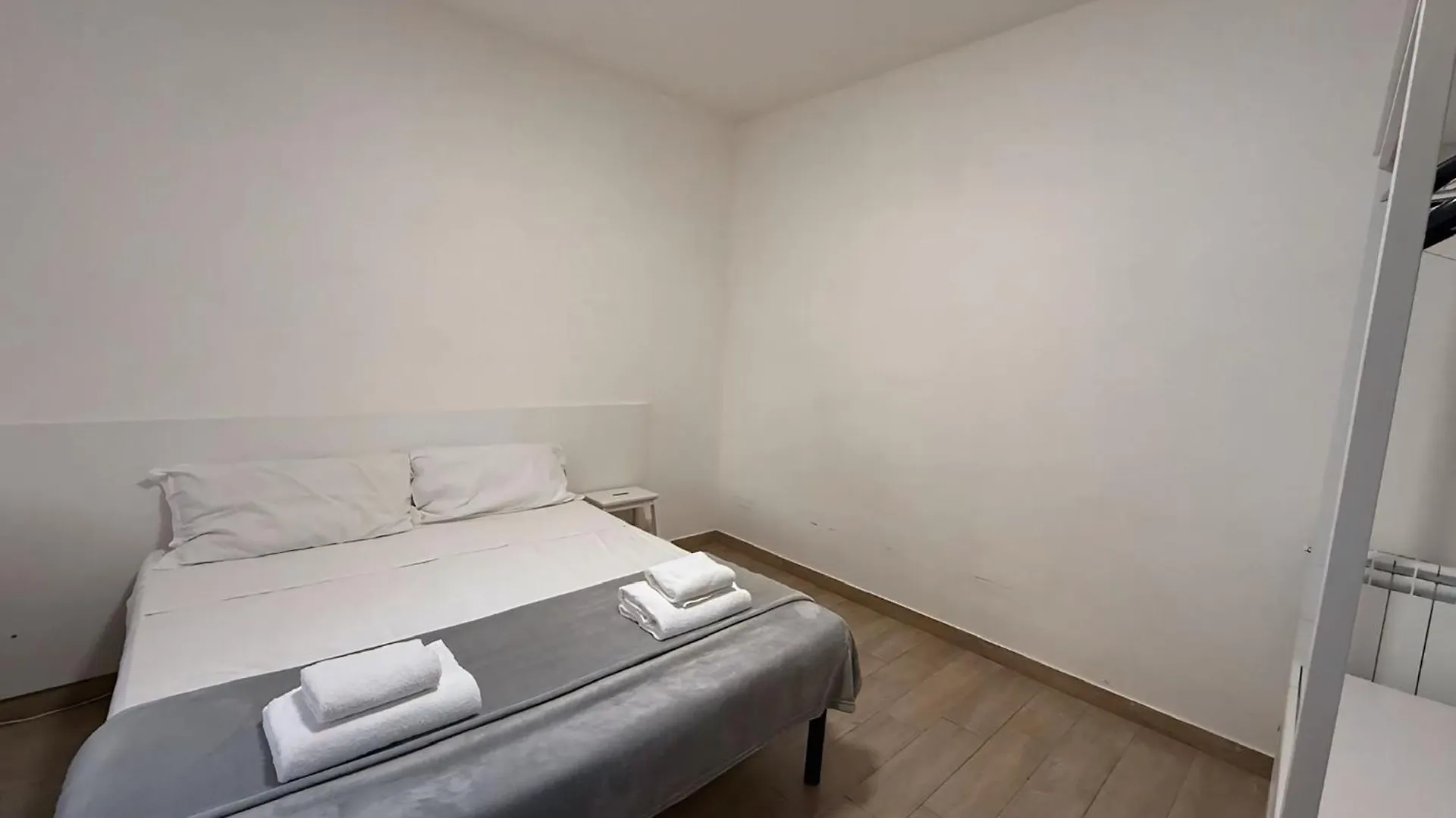 Rhome Рим 0*,  Италия